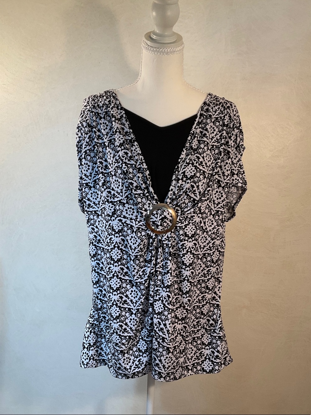 Cato Black & White Printed Tunic with Decorative Ring